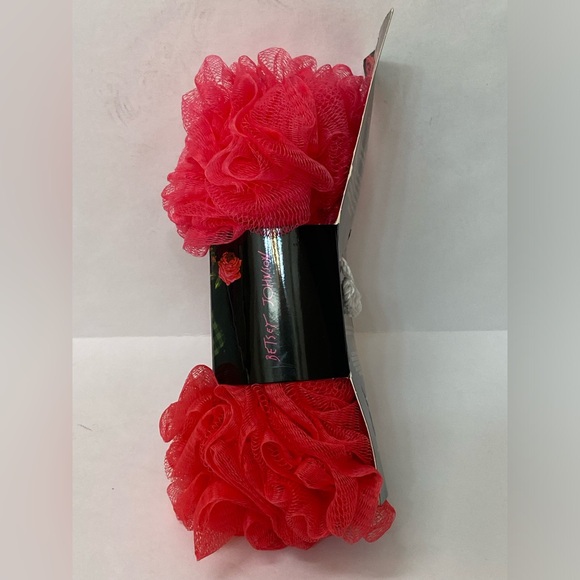 New in box Betsey Johnson 2 pack pink shower puffs - Picture 5 of 8